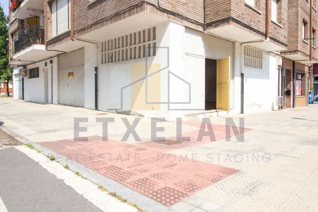 Locale commerciale in affitto a Atxondo
