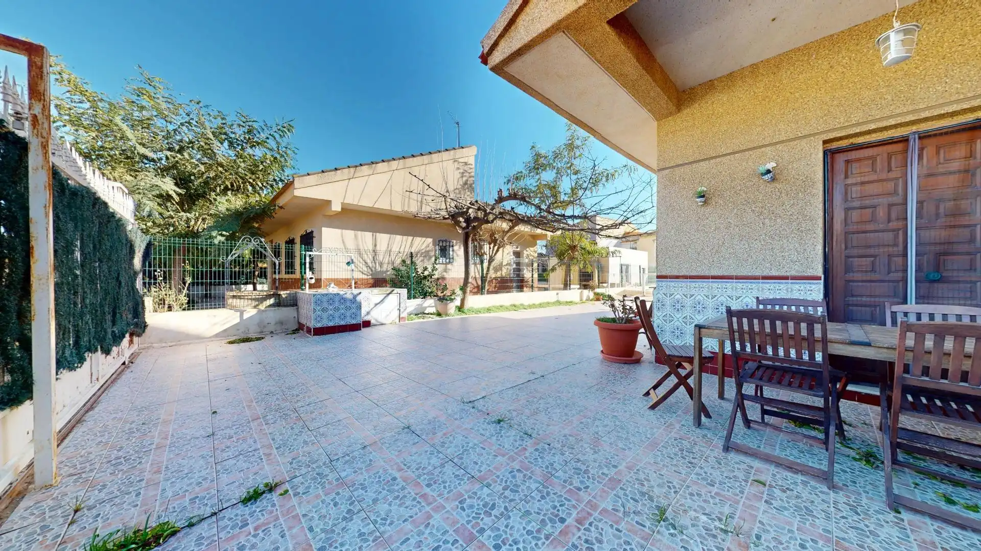 Vista exterior de Casa o xalet en venda en Cartagena amb Jardí privat, Terrassa i Piscina