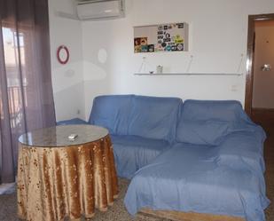 Living room of Flat to rent in  Granada Capital  with Balcony