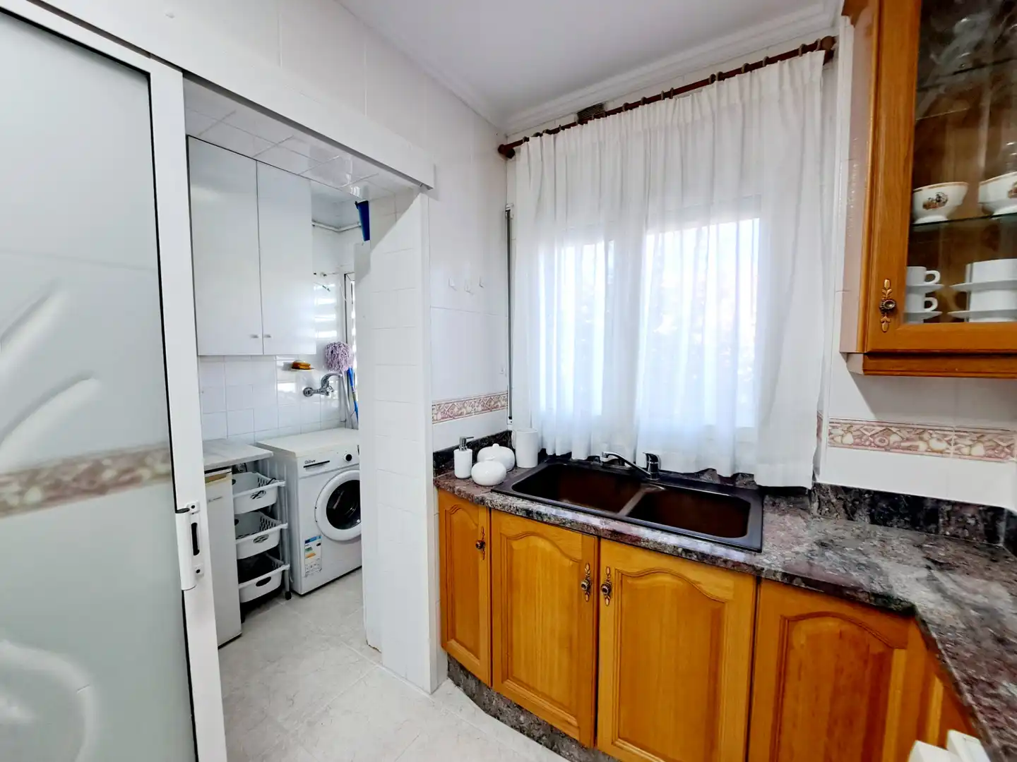 Küche von Wohnung zum Verkauf in Mataró mit Klimaanlage, Heizung und Ofen