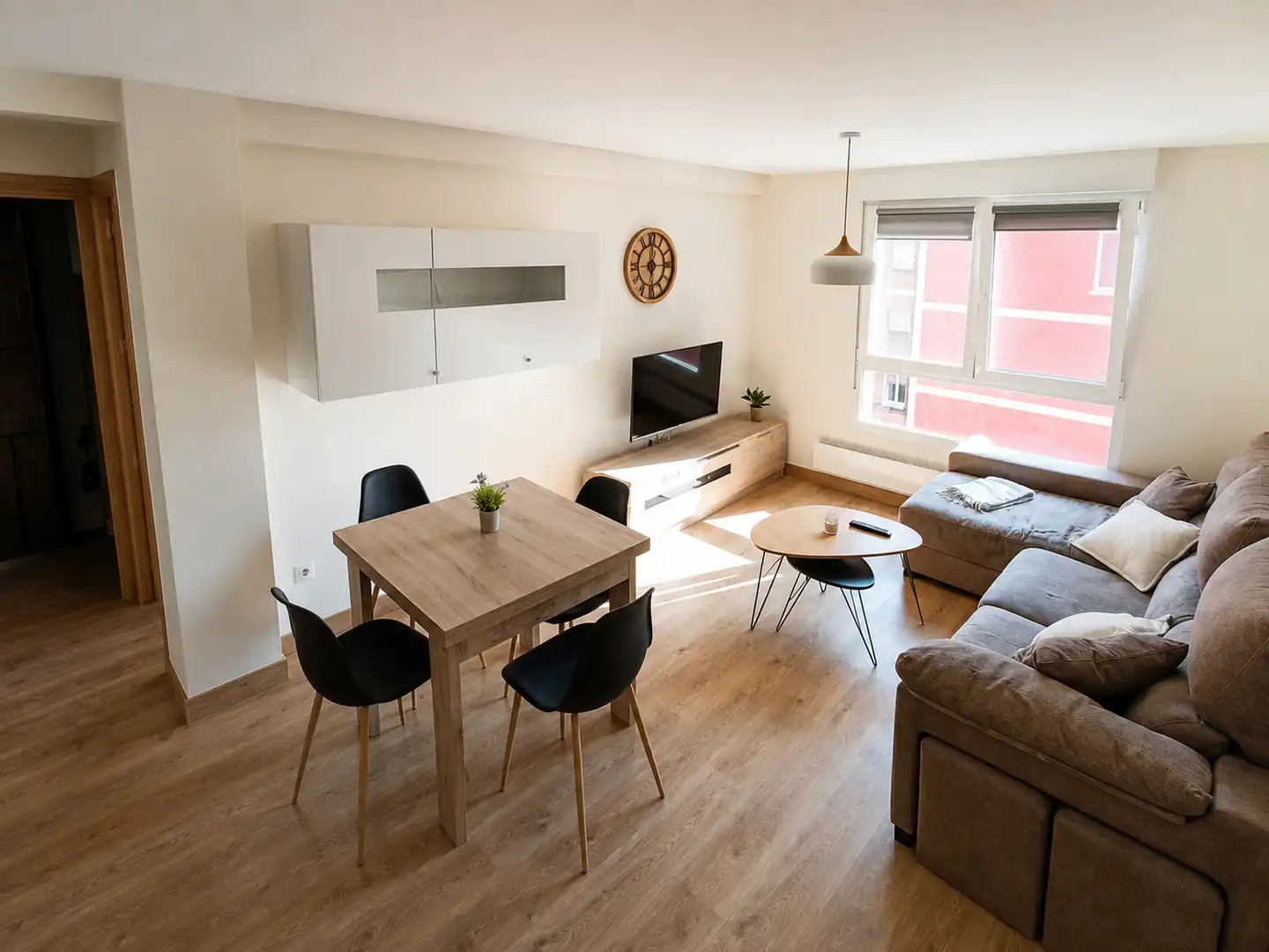 Flat for rent in Paseo de Altamira, Los Castros