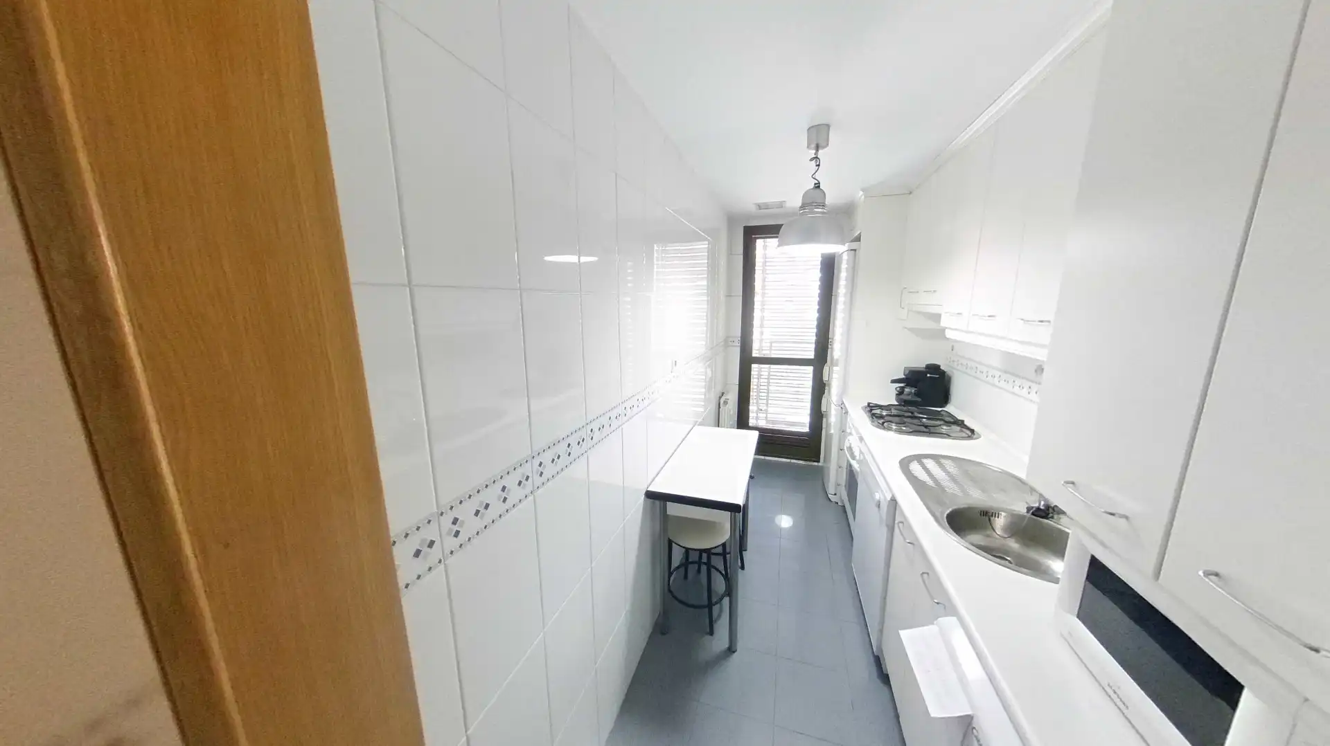 Flat for rent in Calle de Rafael Bergamín, San Juan Bautista