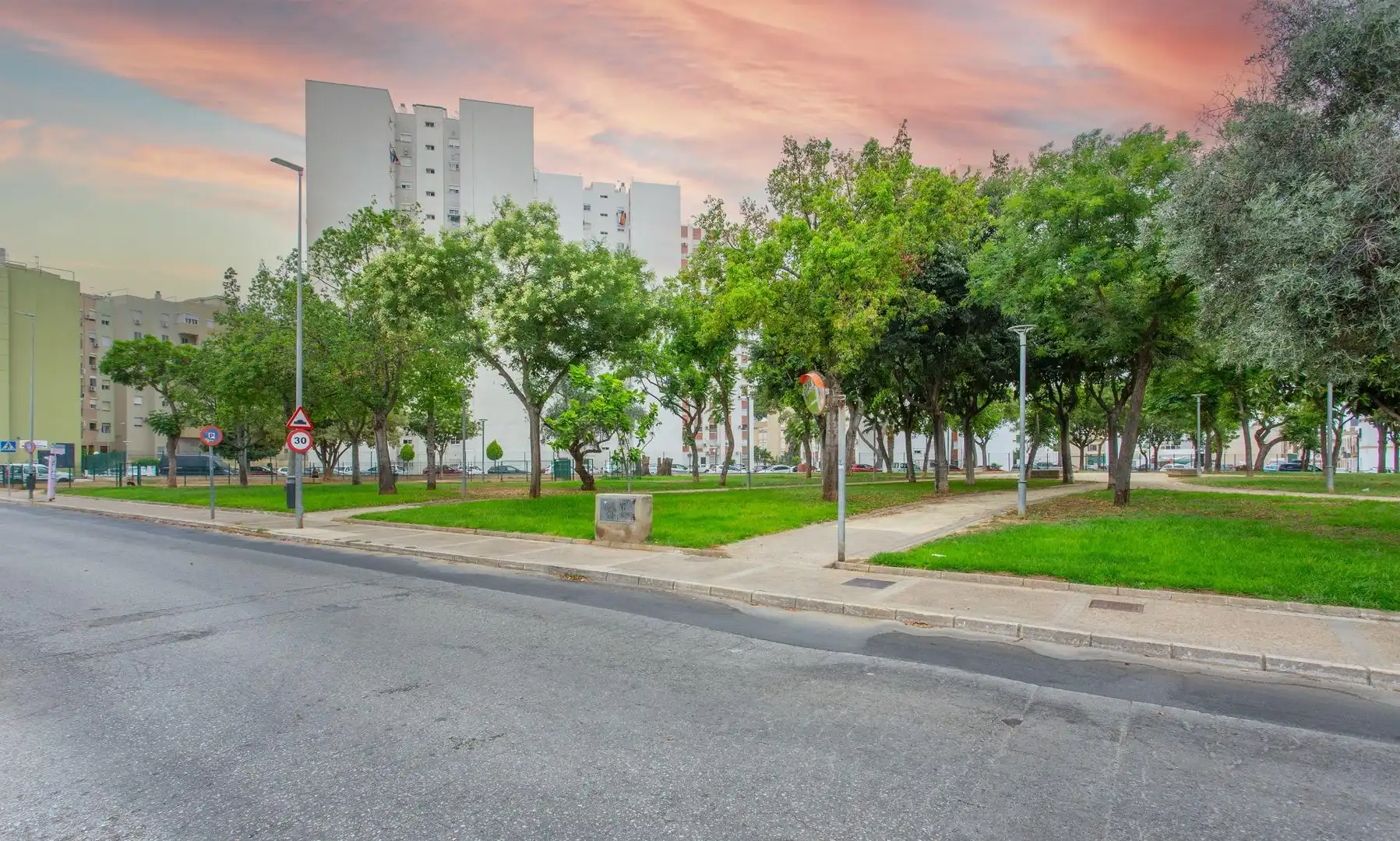 Vista exterior de Casa o xalet en venda en Jerez de la Frontera amb Terrassa, Traster i Moblat