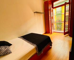 Dormitori de Apartament de lloguer en Avilés amb Calefacció, Moblat i Forn