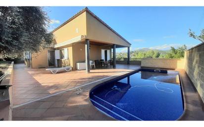 Swimming pool of House or chalet for sale in Cubelles  with Air Conditioner, Heating and Private garden