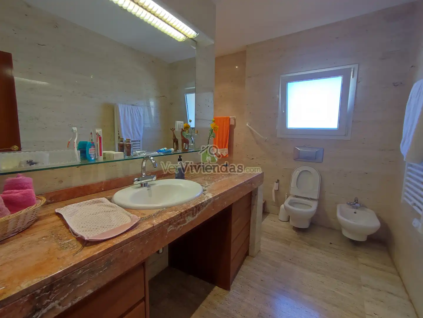 Baño de Casa o chalet en venta en Esparreguera con Calefacción, Jardín privado y Parquet