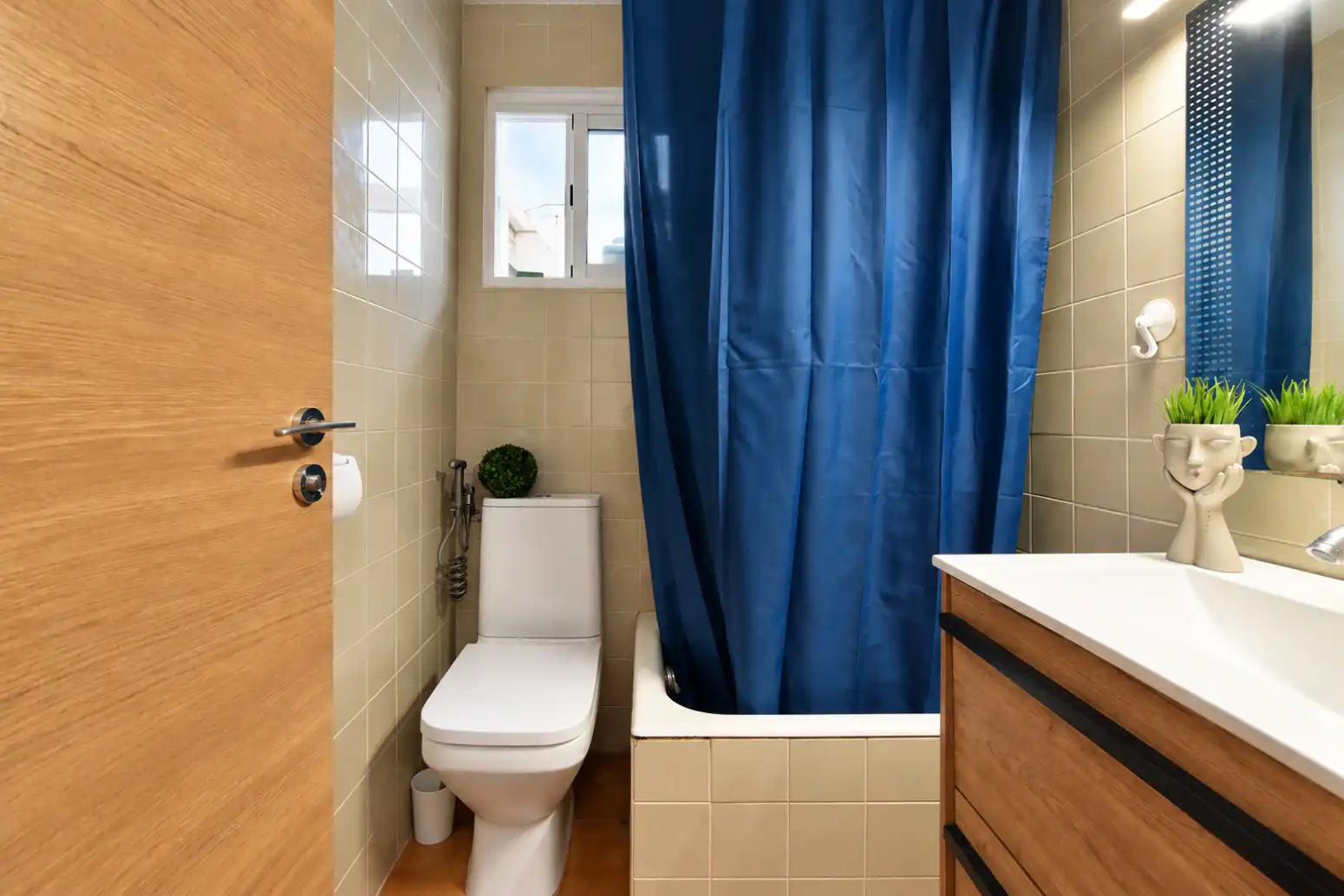 Bathroom of Flat for sale in Rafelbuñol / Rafelbunyol  with Air Conditioner, Storage room and Balcony