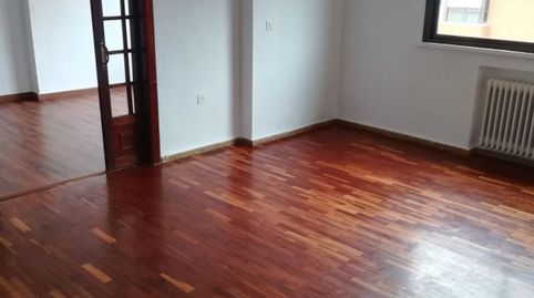 Foto 2 de Piso de alquiler en Saavedra Palmeiro, Santa Marina, Badajoz Capital