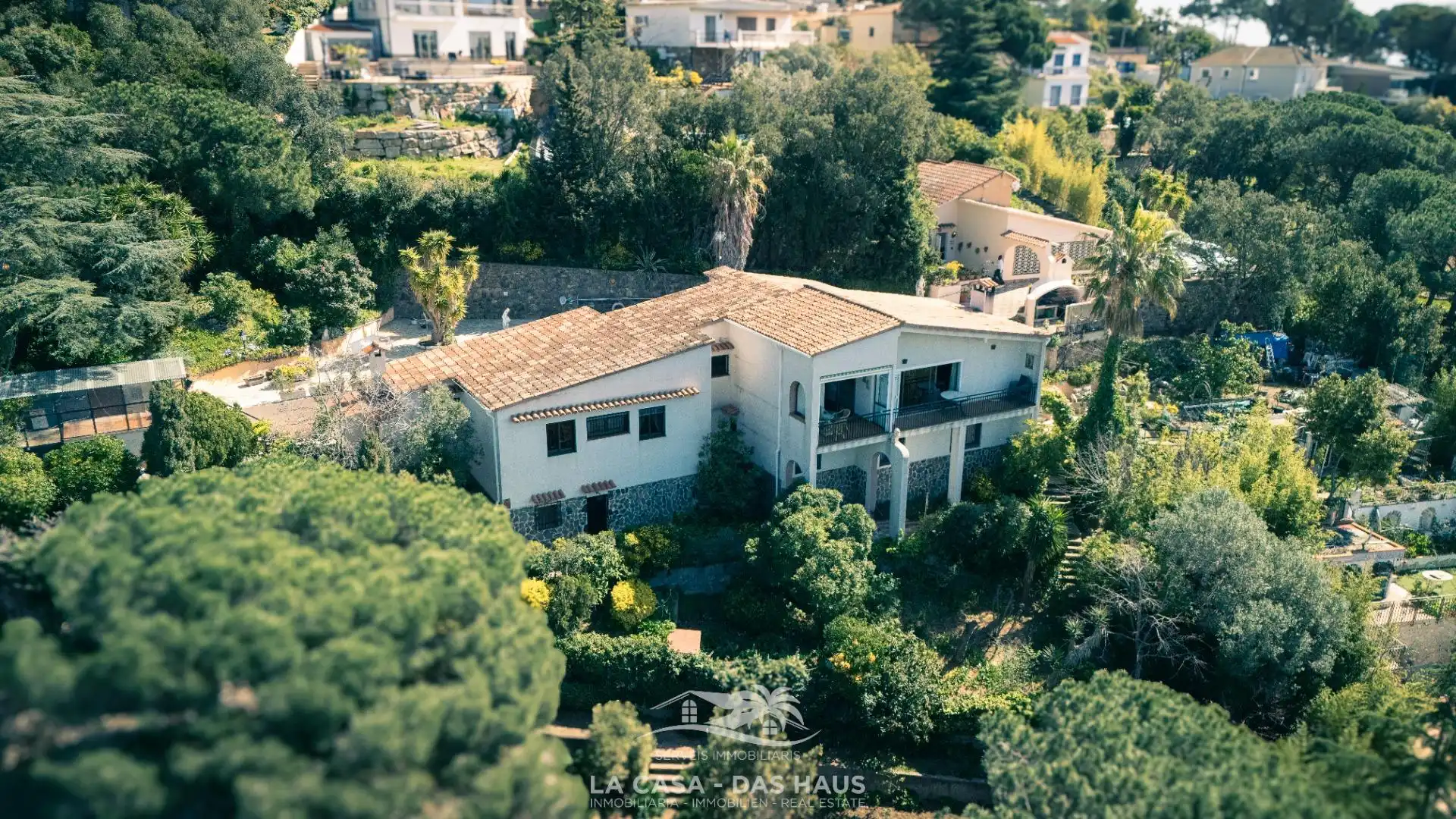 Vista exterior de Casa o xalet en venda en Lloret de Mar amb Jardí privat, Terrassa i Balcó