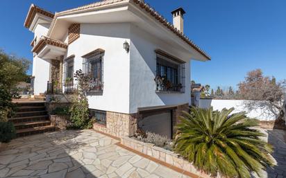 Vista exterior de Casa o xalet en venda en Alhendín amb Calefacció, Jardí privat i Terrassa