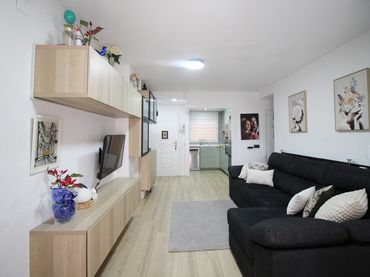 Mini appartamento con piscina in vendita a Calle AMPLARIES 1