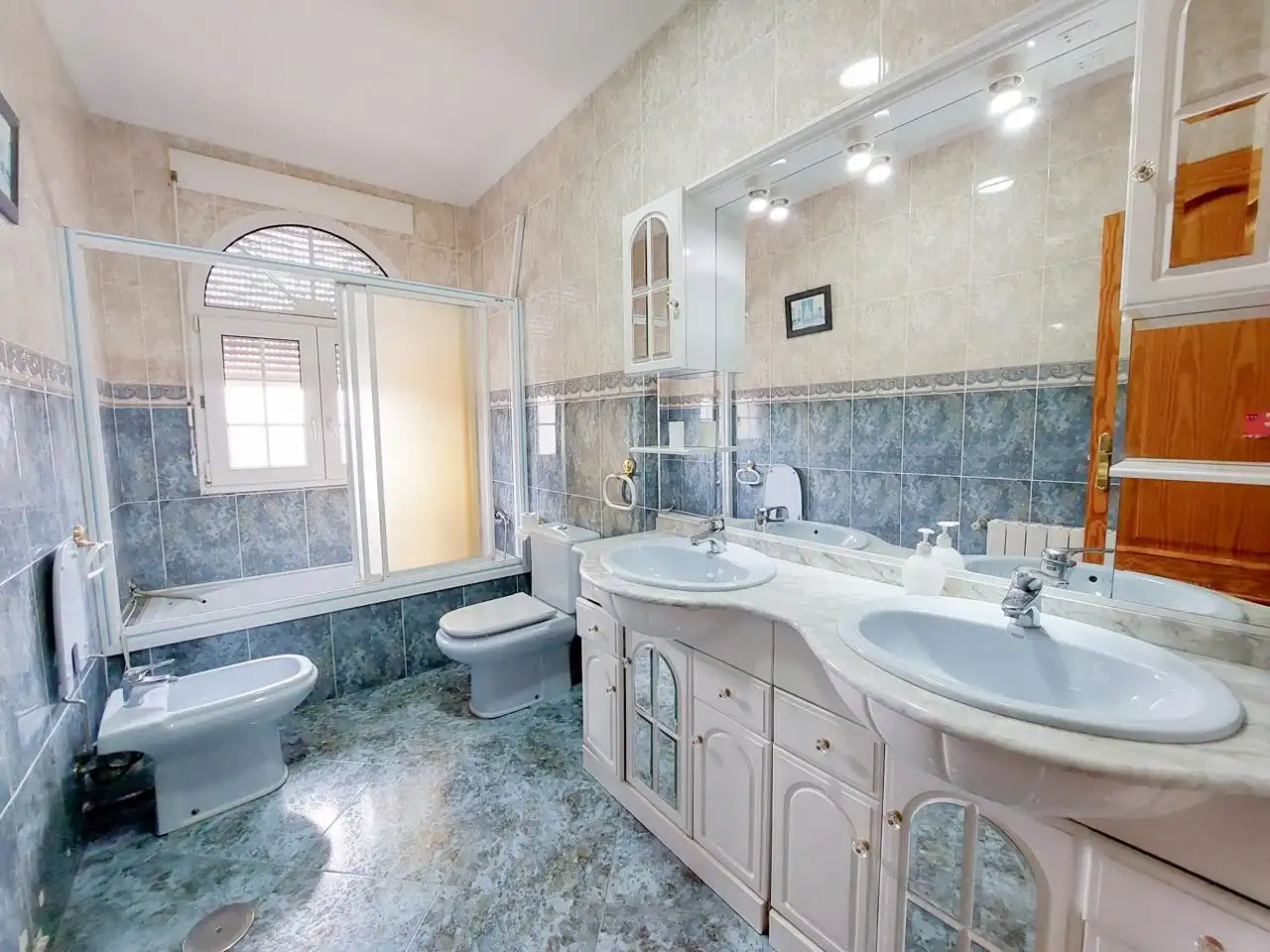 Baño de Casa o chalet en venta en Elche / Elx con Aire acondicionado y Jardín privado
