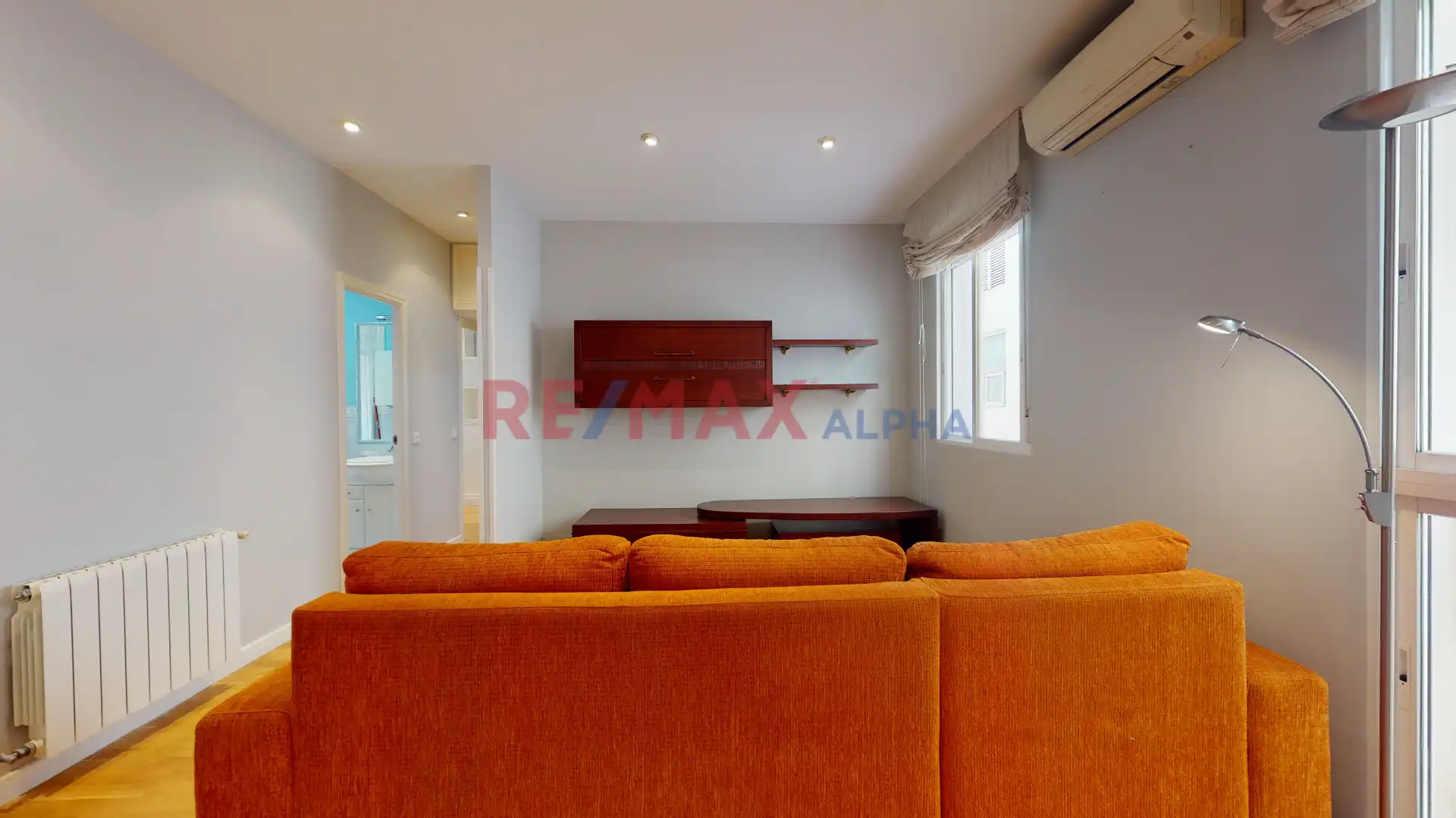 Living room of Flat for rent in Madrid  with Air Conditioner, Heating and Furnished