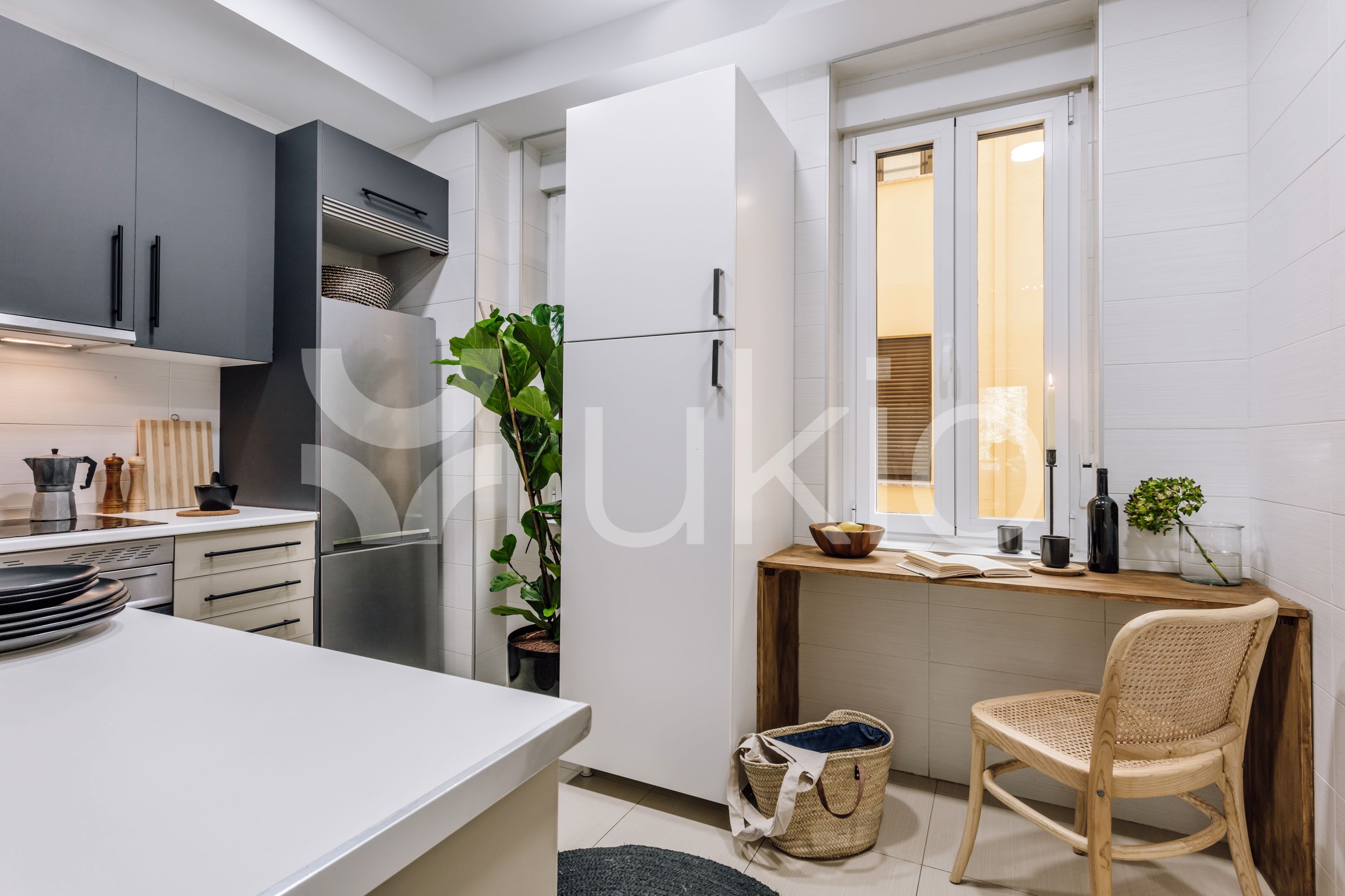 Kitchen of Apartment to rent in  Madrid Capital  with Air Conditioner, Furnished and Oven