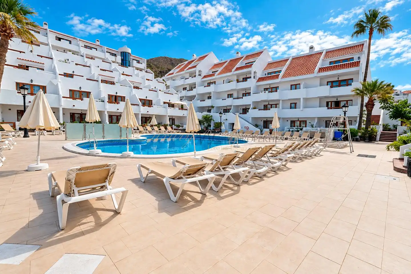 Appartement compact avec piscine à vendre à Calle Rodeo