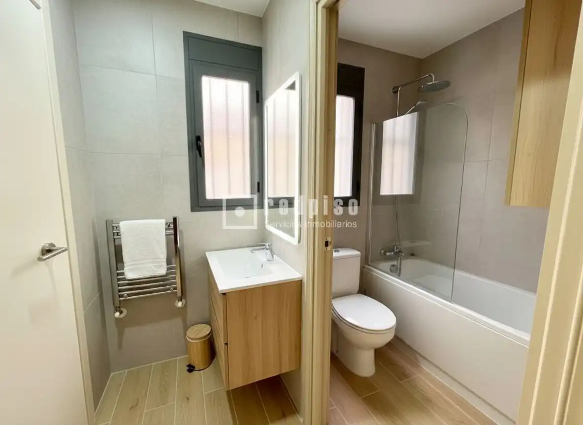 Baño de Oficina en venta en Madrid con Aire acondicionado, Calefacción y Terraza