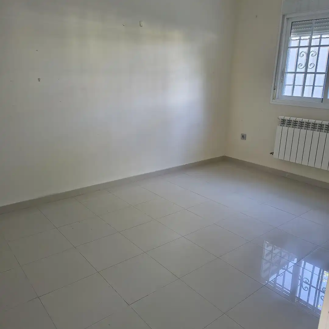 Dormitori de Casa o xalet en venda en Linares amb Piscina
