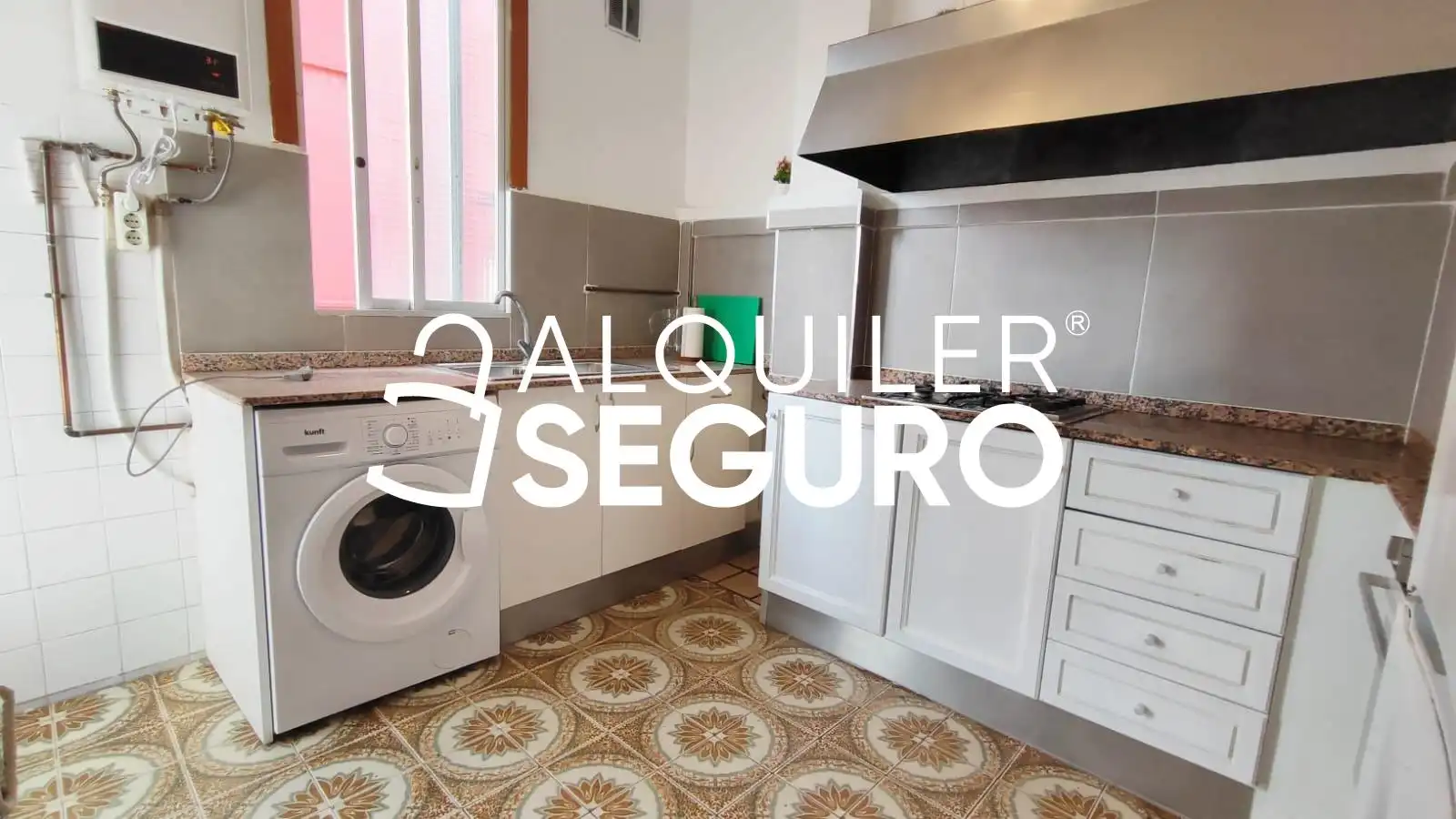 Cuina de Pis de lloguer en Valencia amb Aire condicionat, Terrassa i Moblat