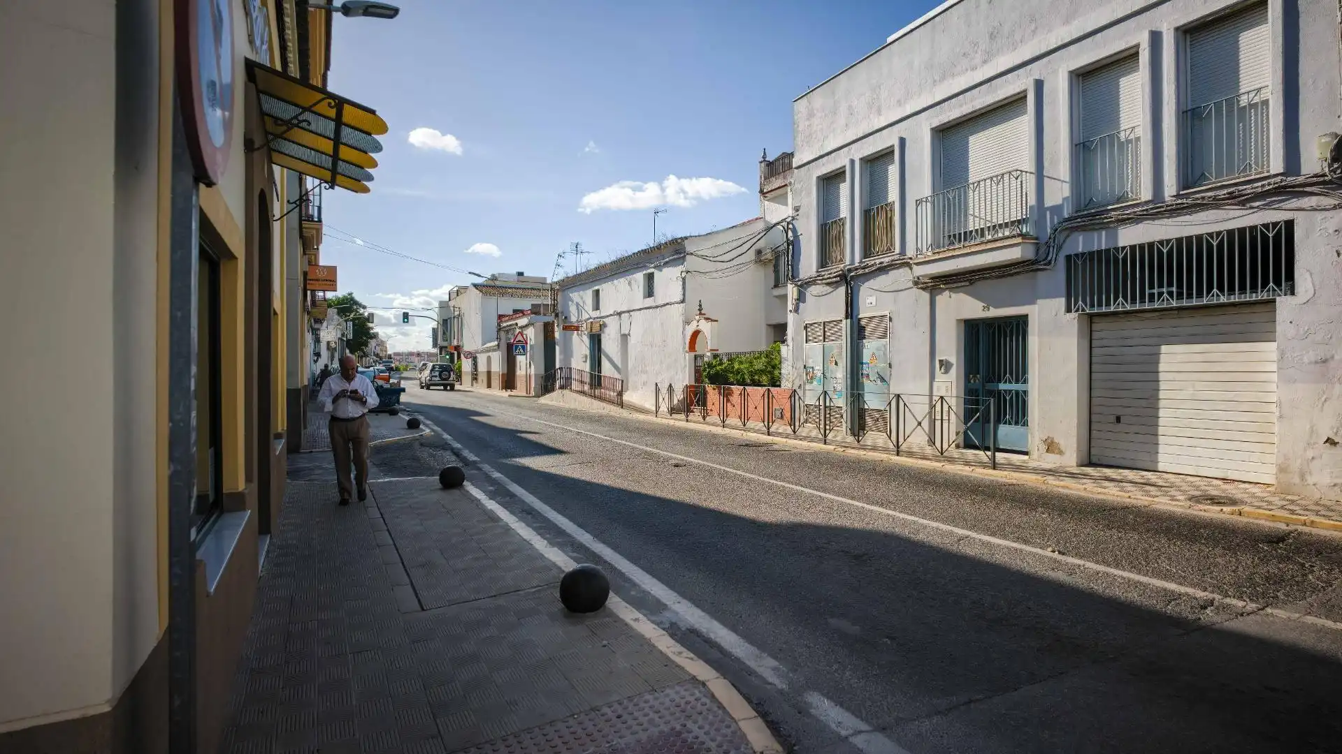 Vista exterior de Àtic en venda en Sanlúcar la Mayor amb Aire condicionat, Calefacció i Terrassa