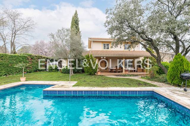 Casa-chalet en Venta en El Guijo - Colonia España