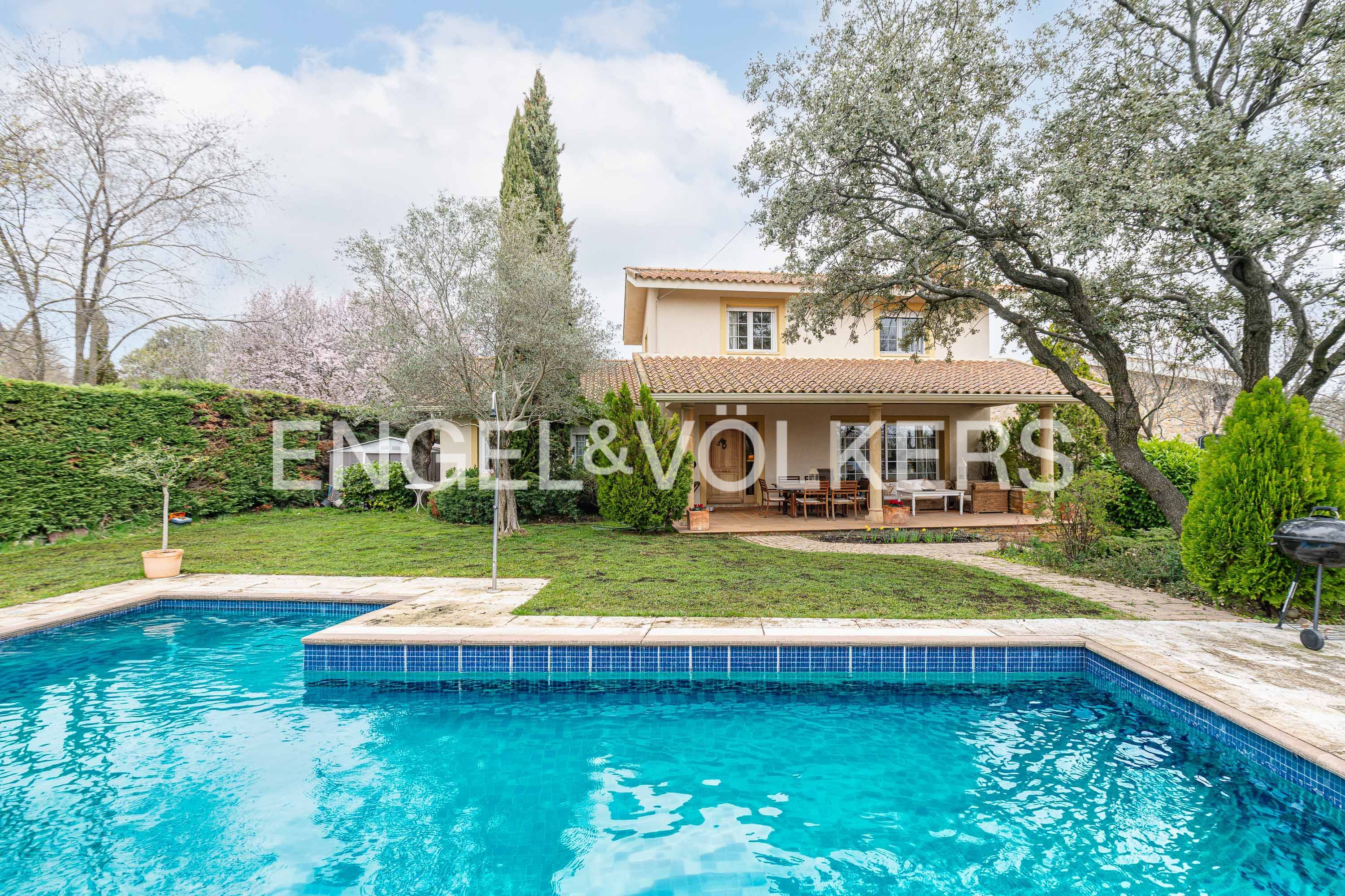 Exterior view of House or chalet for sale in Galapagar  with Heating, Private garden and Swimming Pool