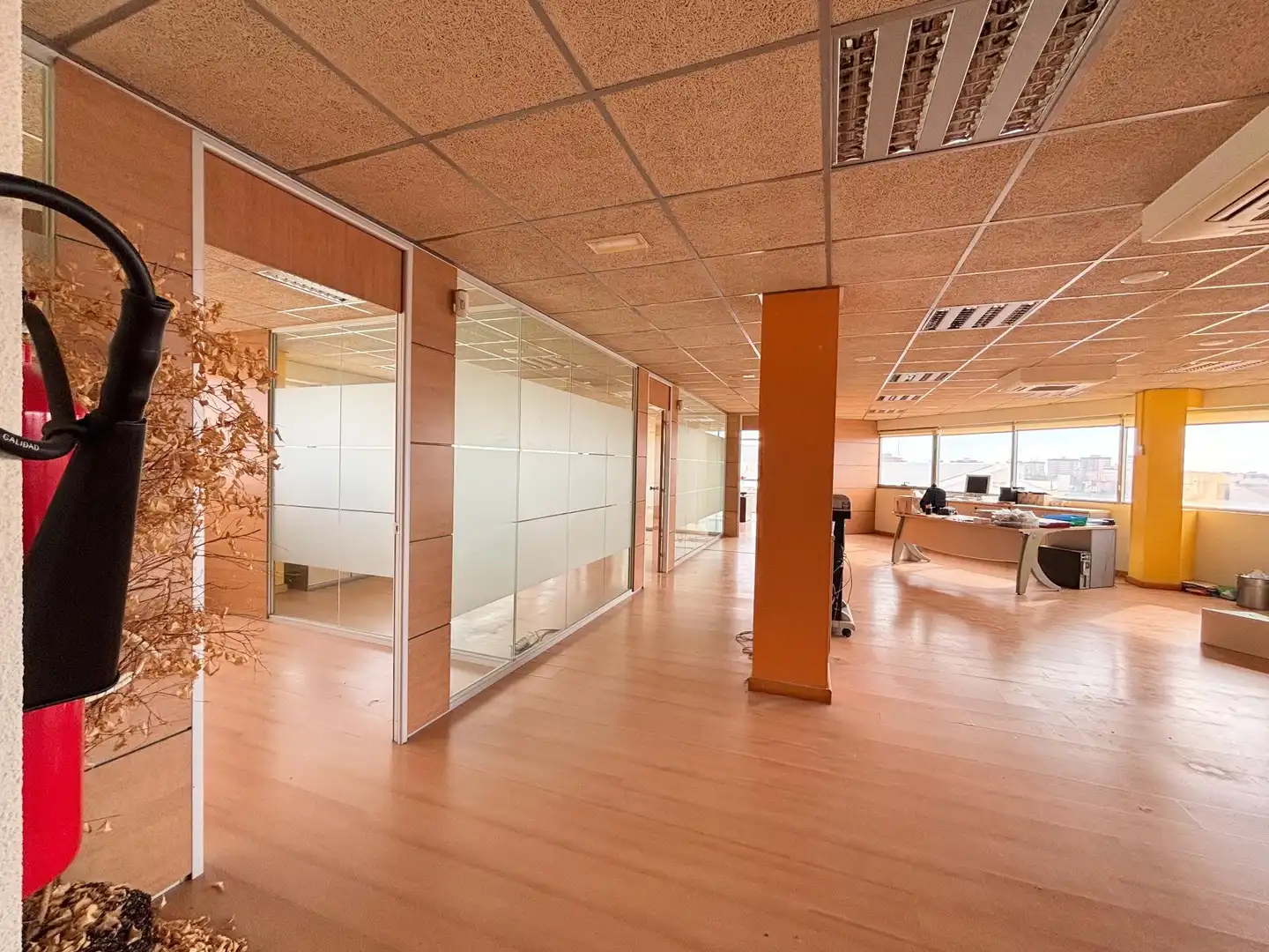 Office for sale in Alicante / Alacant  with Air Conditioner and Furnished