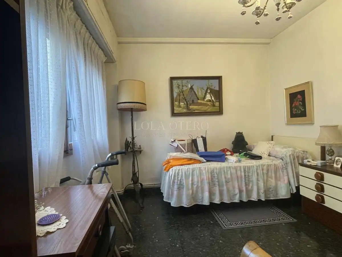 Bedroom of Flat for sale in Valencia  with Air Conditioner, Heating and Balcony