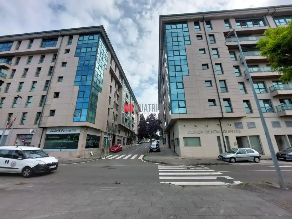 Außenansicht von Wohnung zur Miete in Castiñeiriño - Cruceiro de Sar