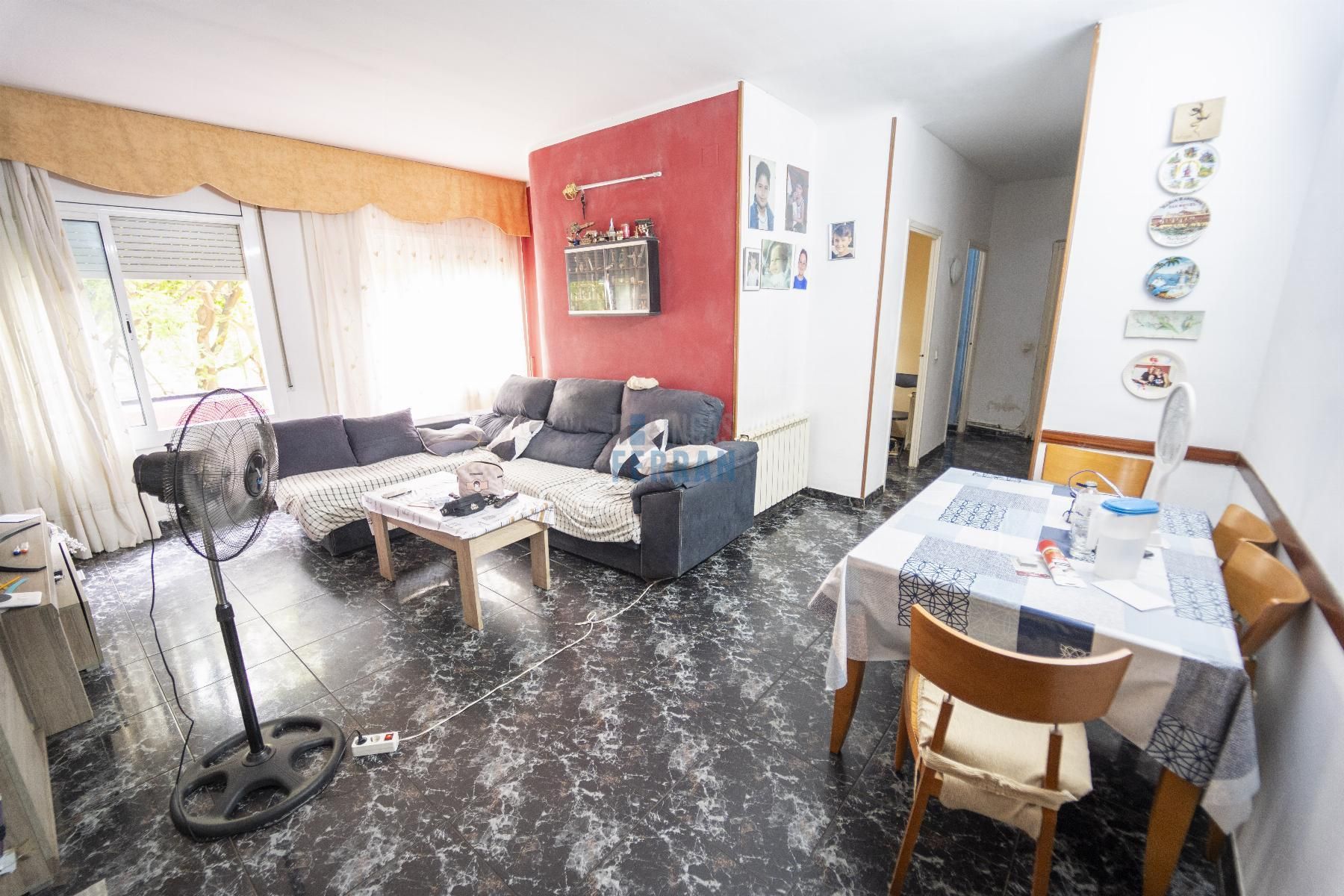 Living room of Flat for sale in  Barcelona Capital  with Heating, Terrace and Furnished