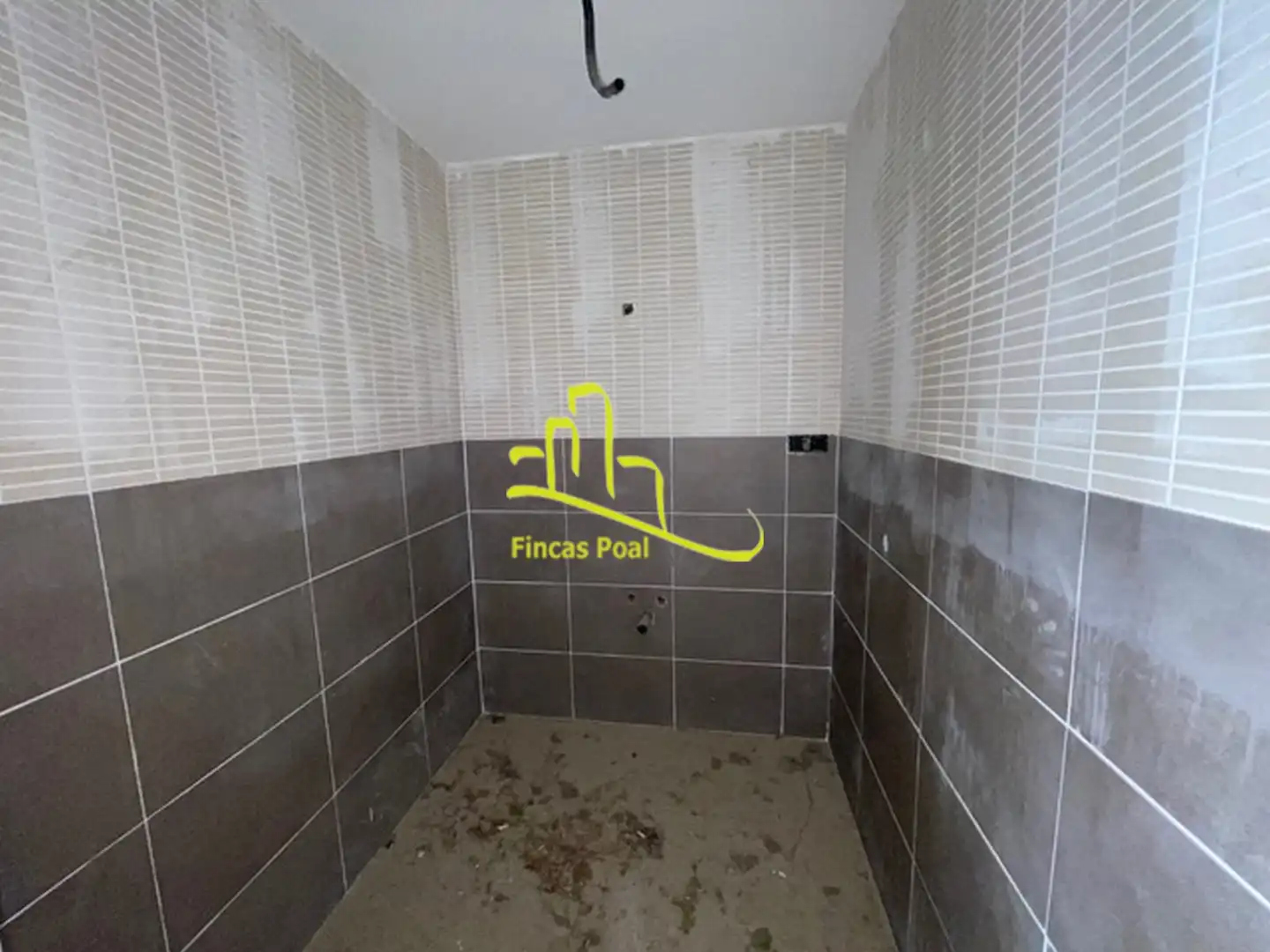 Piscina de Casa adosada en venda en Flix