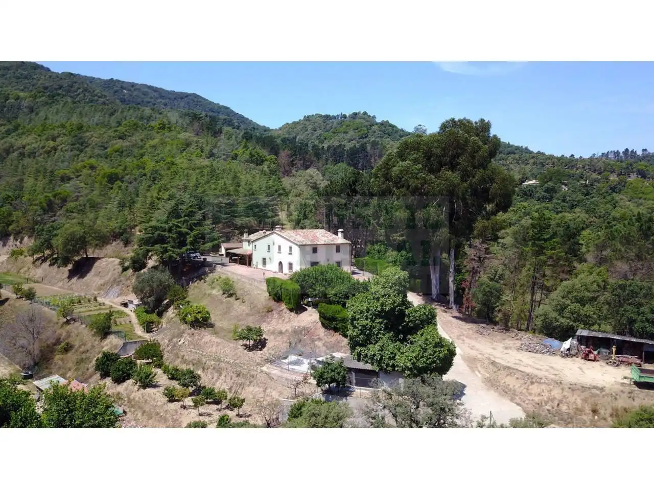 Vista exterior de Finca rústica en venda en Tordera amb Calefacció i Piscina