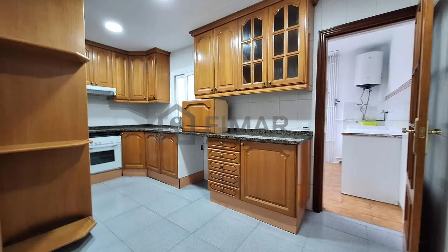 Küche von Wohnung zum Verkauf in Mataró mit Klimaanlage und Terrasse