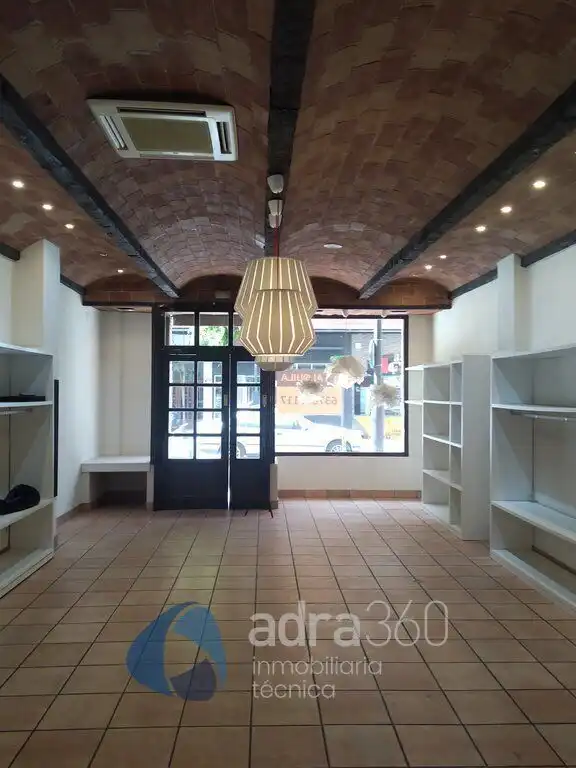 Local comercial de lloguer a Gonzalo de Berceo, imagen 2