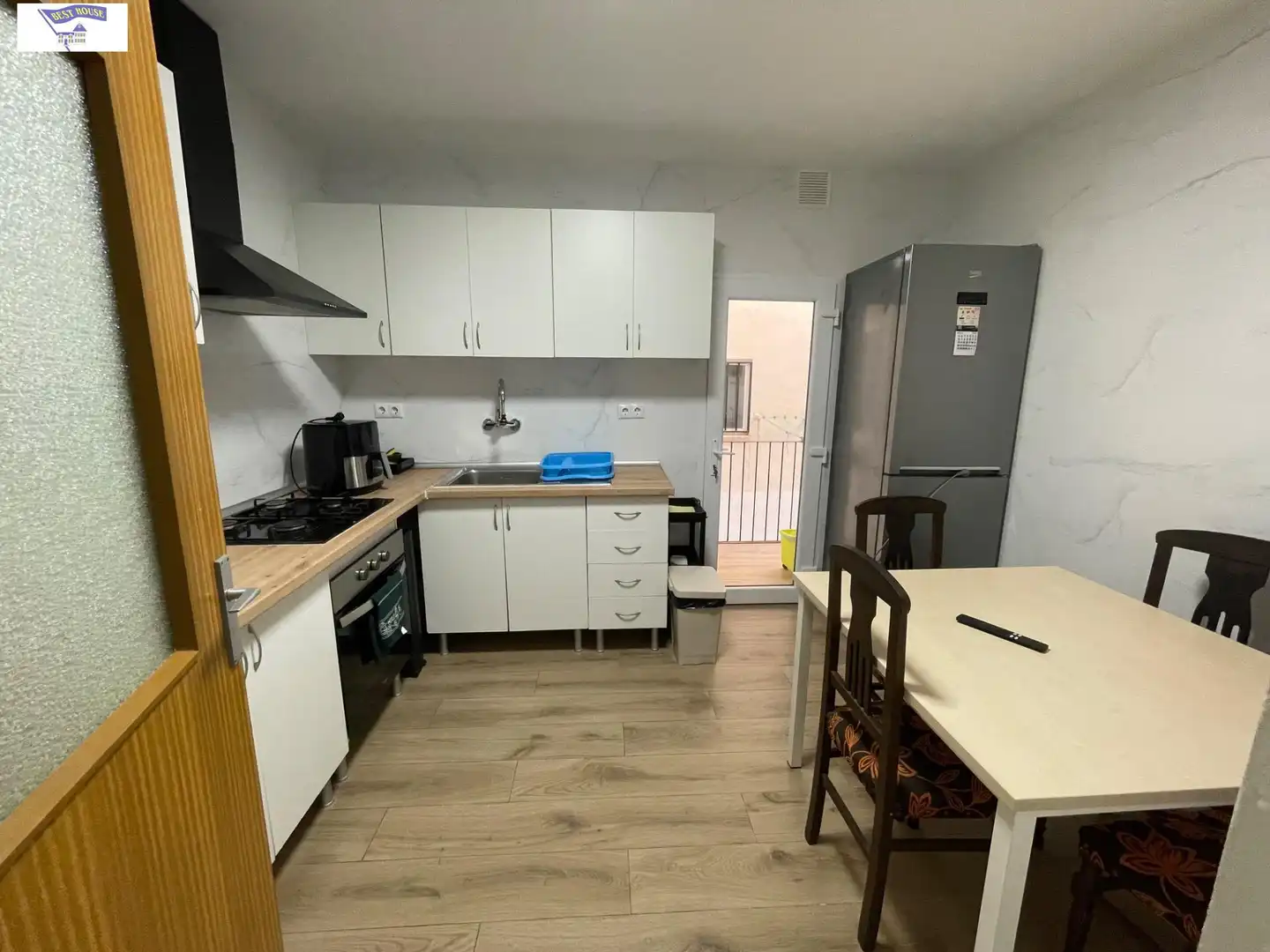 Cuina de Pis de lloguer en Albacete amb Aire condicionat, Calefacció i Moblat