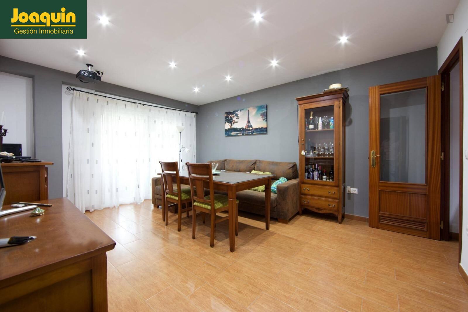 Living room of Flat for sale in  Córdoba Capital  with Air Conditioner, Parquet flooring and Terrace