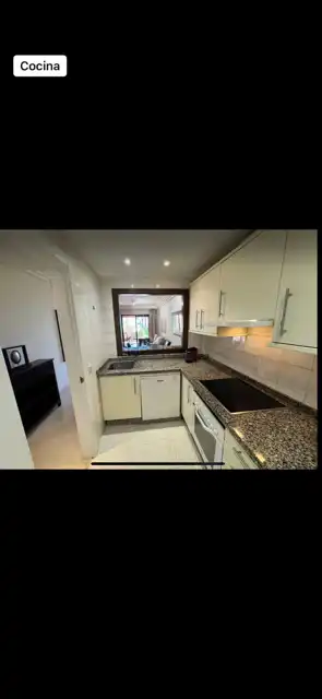 Küche von Maisonette zur Miete in Manilva mit Klimaanlage, Privatgarten und Terrasse