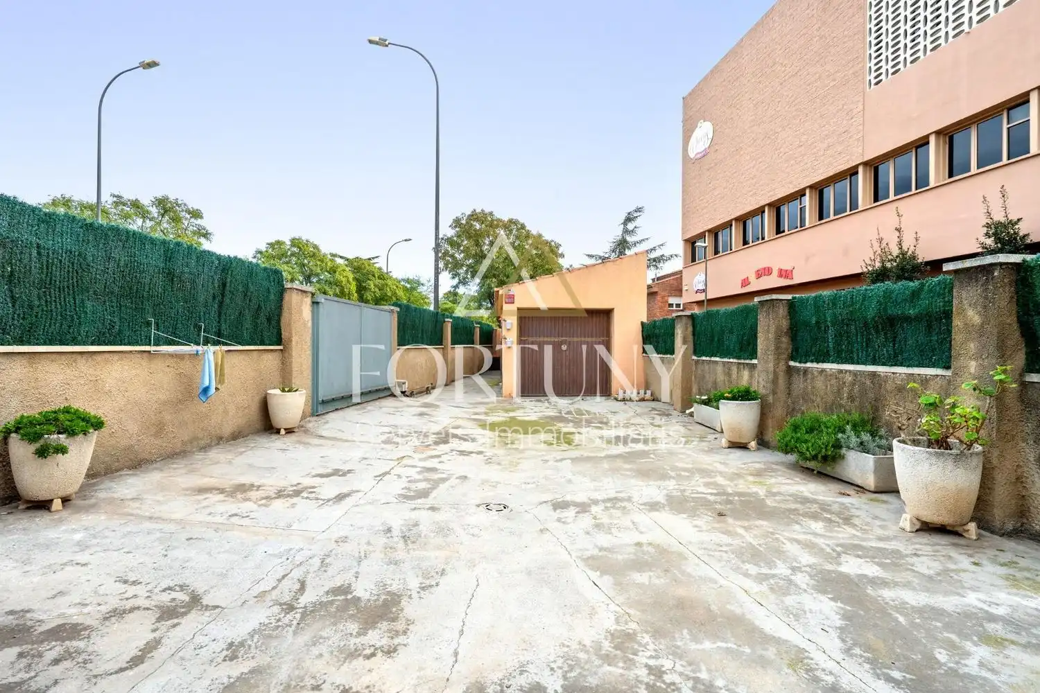 Vista exterior de Casa o xalet en venda en Reus amb Aire condicionat, Traster i Balcó