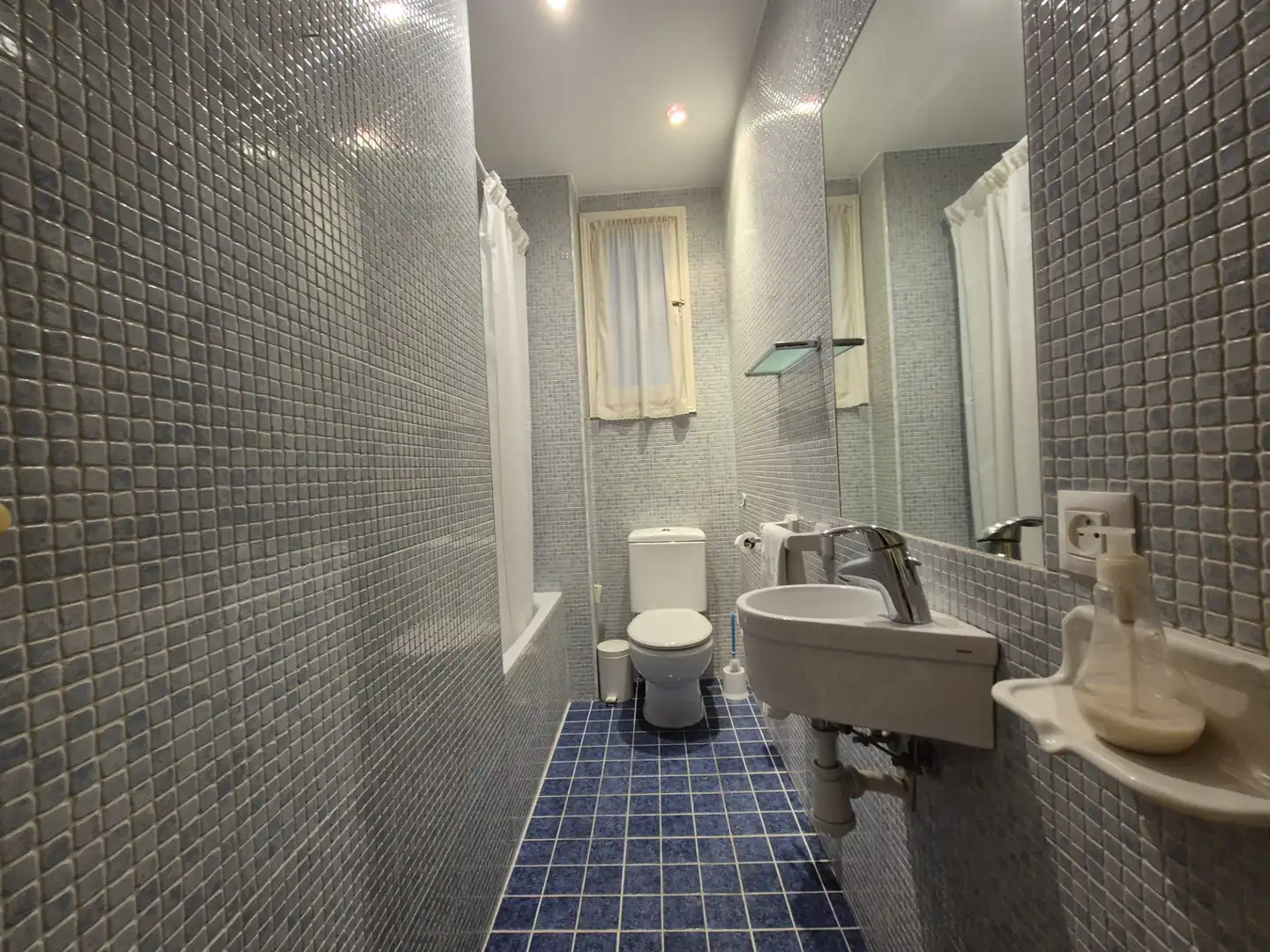 Baño de Piso en venta en Valencia con Aire acondicionado, Calefacción y Parquet