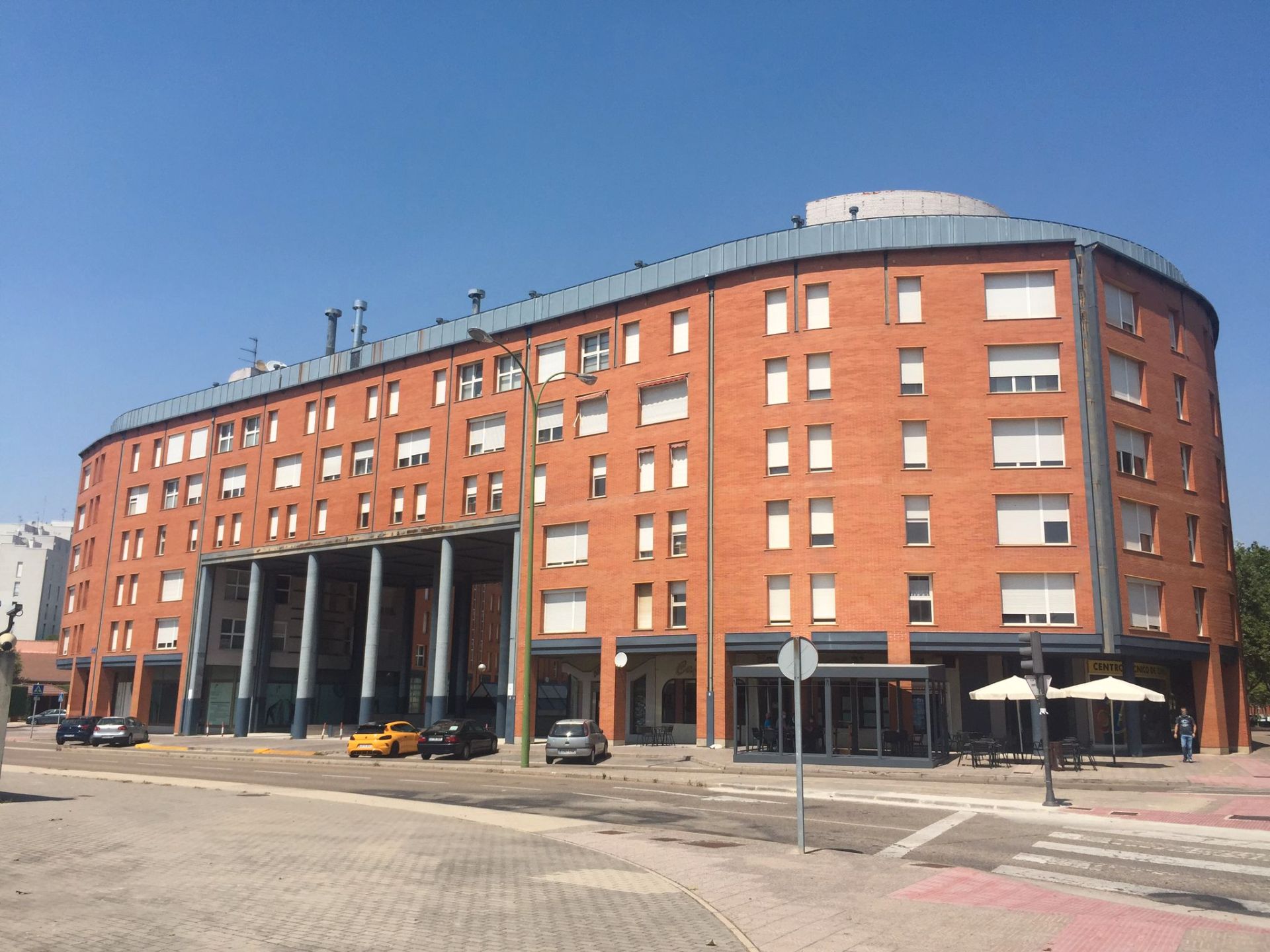 Exterior view of Duplex for sale in Burgos Capital  with Heating, Parquet flooring and Terrace