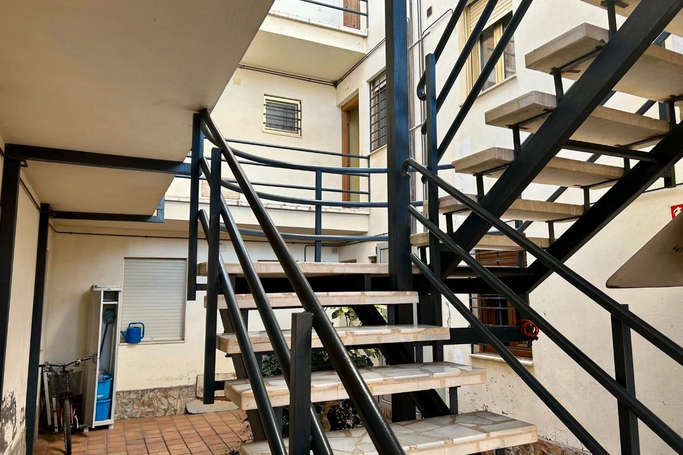 Exterior view of Flat for sale in Santa Marina del Rey