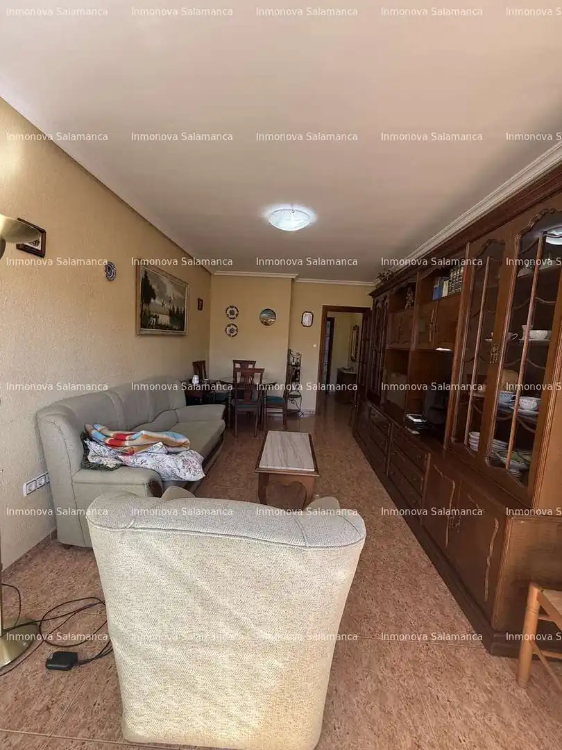 Sala d'estar de Pis en venda en Cabrerizos amb Calefacció, Terrassa i Moblat