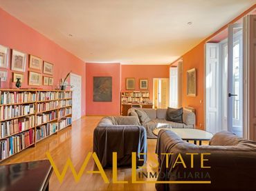 Flat with balcony for sale in Centro