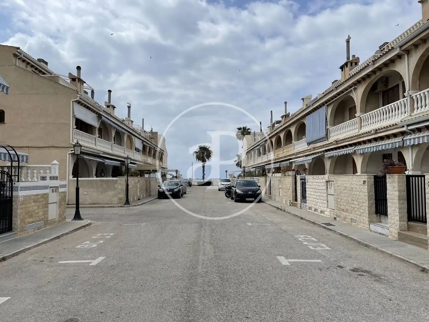 Vista exterior de Dúplex de alquiler en Santa Pola con Aire acondicionado, Calefacción y Terraza