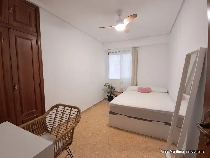 Bedroom of Flat for rent in Valencia  with Air Conditioner, Heating and Furnished