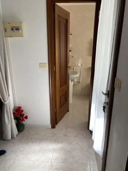 Bany de Casa adosada en venda en Crecente amb Calefacció, Traster i Moblat