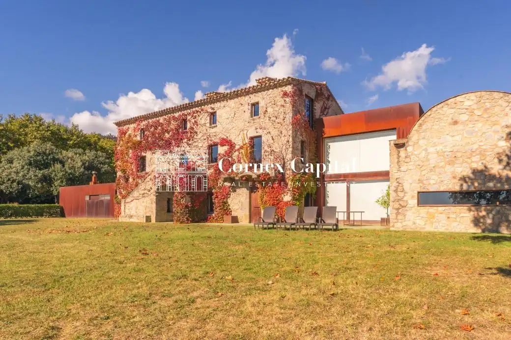 Vista exterior de Finca rústica en venta en Maçanet de Cabrenys con Calefacción, Jardín privado y Terraza