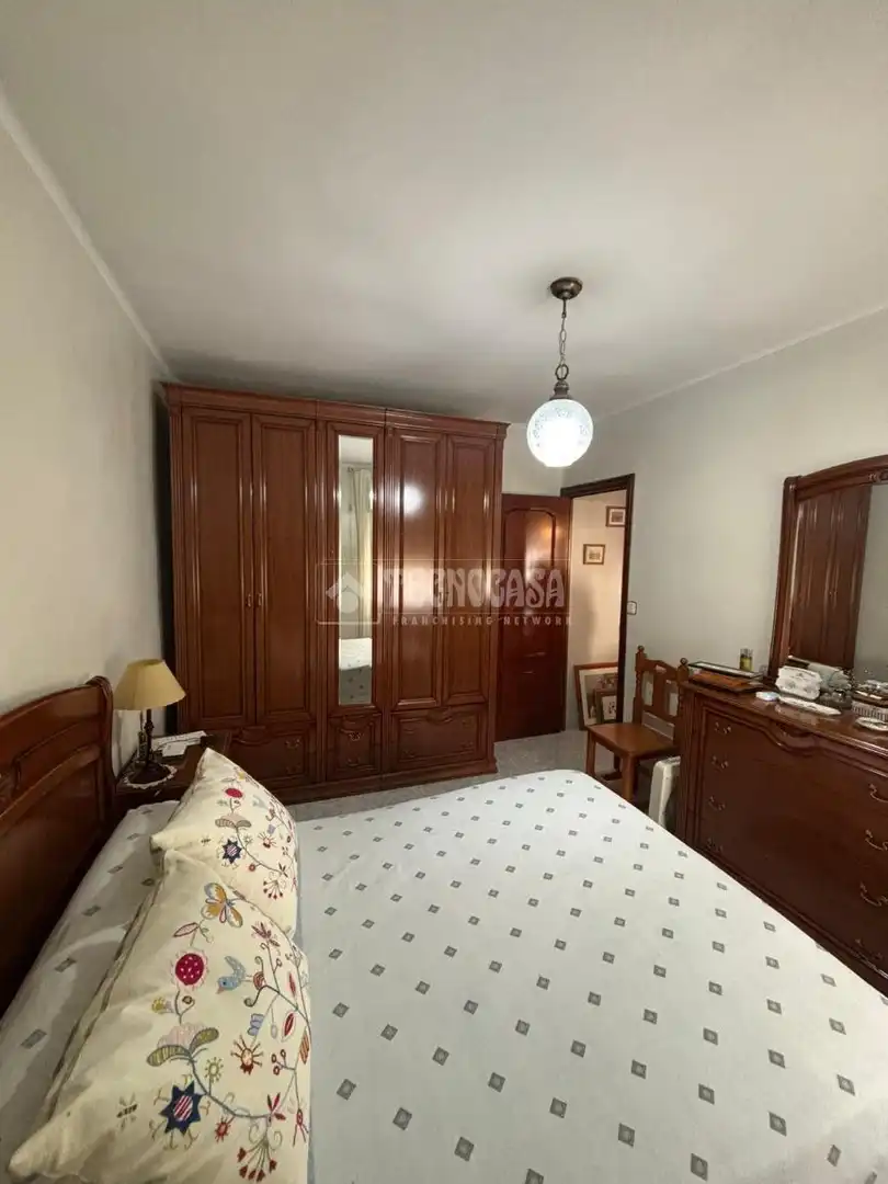 Bedroom of Flat for sale in Sevilla  with Terrace