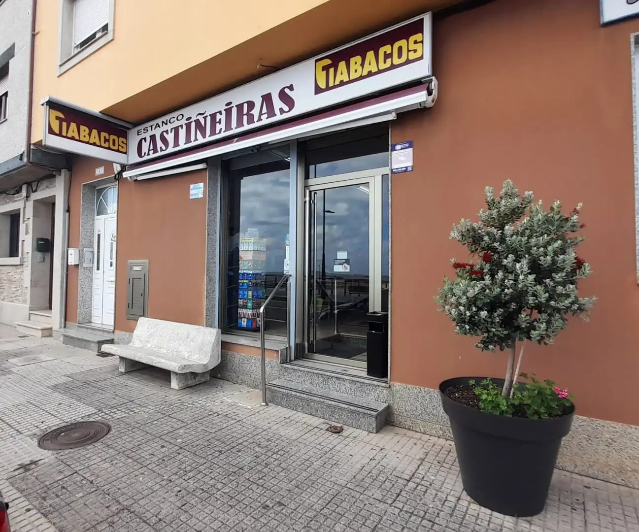 Geschaftsraum zum Verkauf in Ribeira
