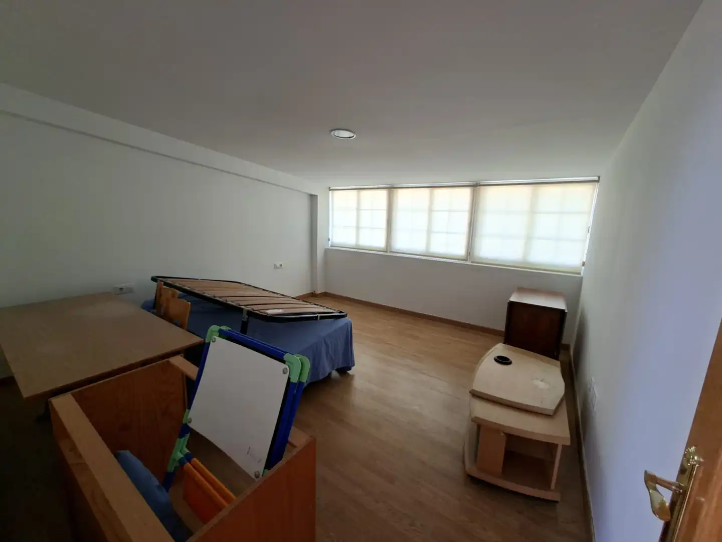 Bedroom of Houses for sale in Plasencia  with Air Conditioner