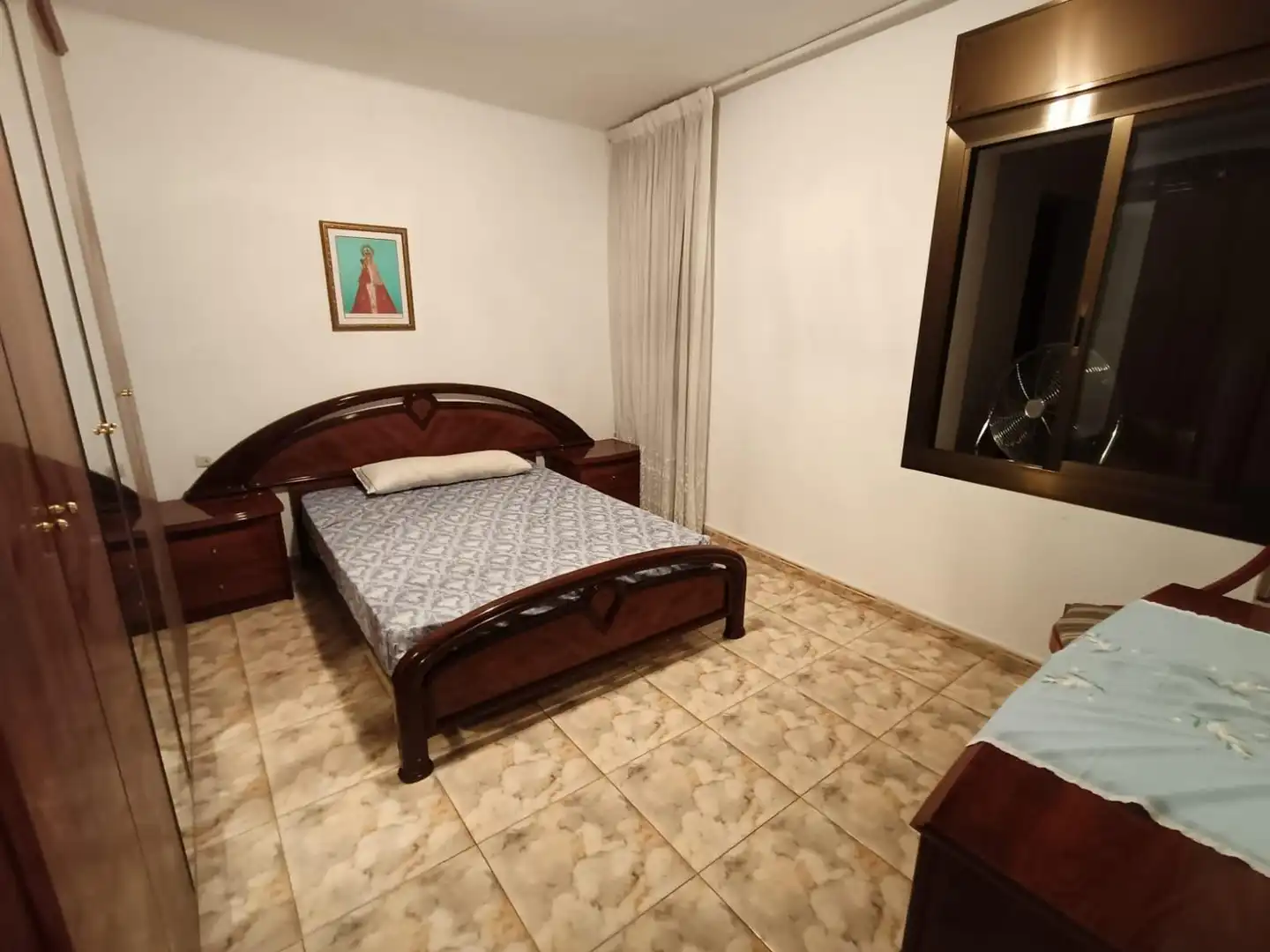 Habitación de Casa adosada en venta en Mataró con Calefacción, Terraza y Trastero
